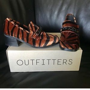 Sophia heeled loafer, bronze, tiger stripes
